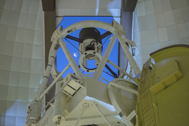 赛丁泉天文台的英澳望远镜