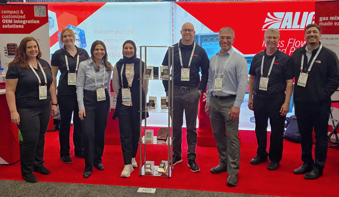 Photo of the Alicat team at Pittcon 2025