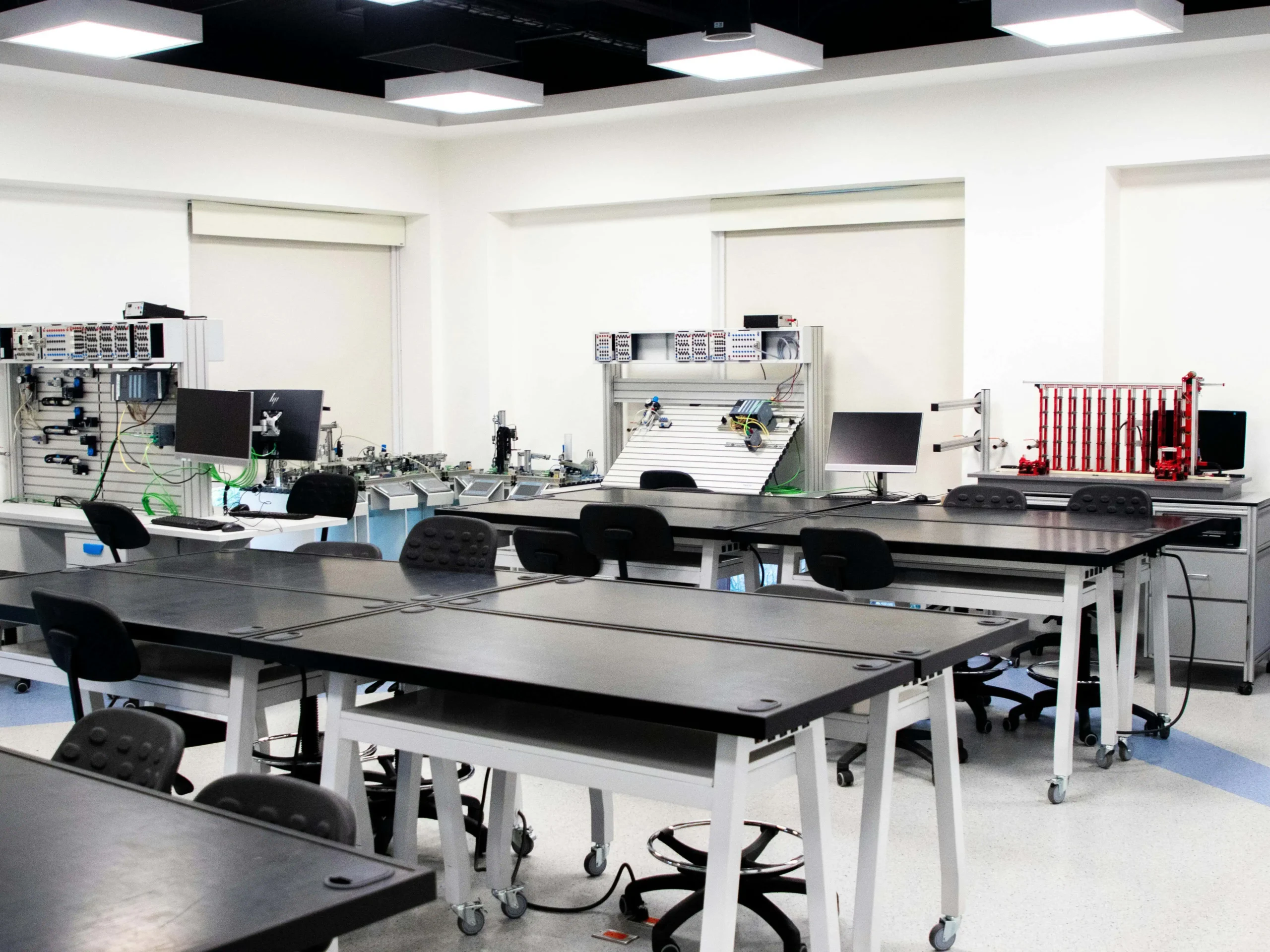 Image of a university research lab
