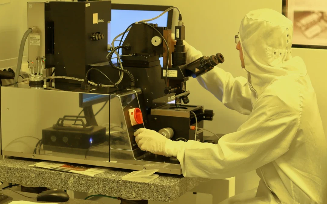 Flow and Pressure Control for Metrology and Inspection Tools